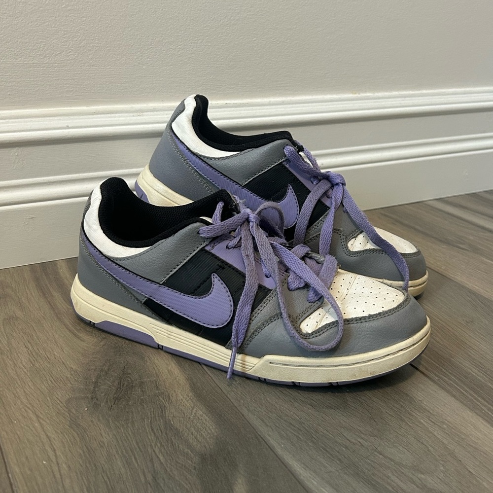 Nike Black and Purple Sneakers